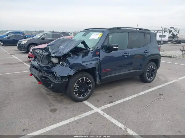 ZACNJDC12PPP24644 2023 JEEP RENEGADE - Image 2