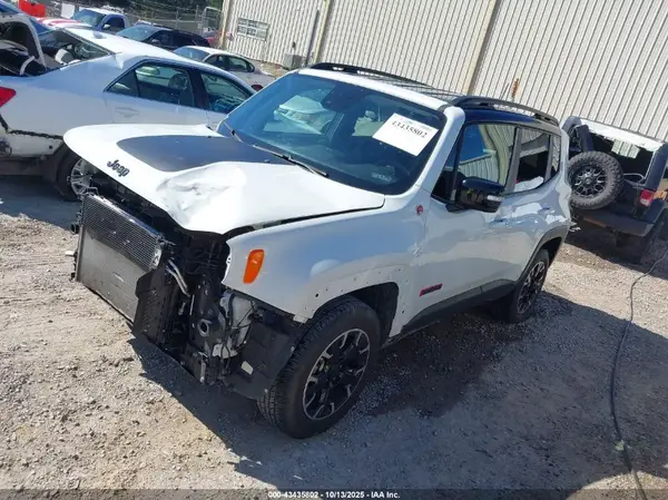 ZACNJDC12PPP60883 2023 JEEP RENEGADE - Image 2