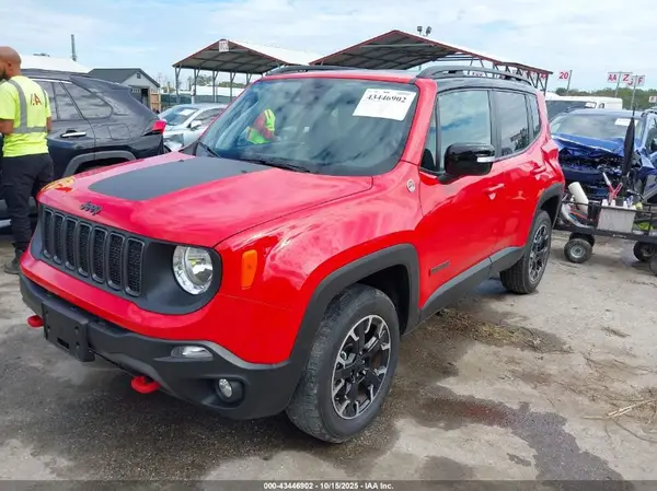 ZACNJDC12PPP69597 2023 JEEP RENEGADE - Image 2