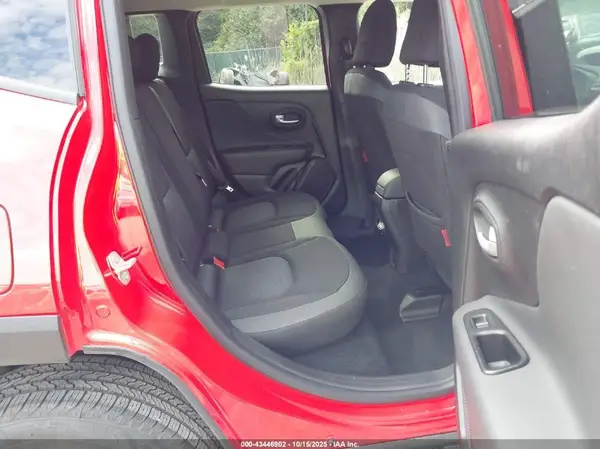 ZACNJDC12PPP69597 2023 JEEP RENEGADE - Image 8