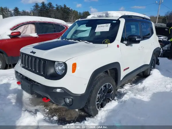 ZACNJDC12PPP72581 2023 JEEP RENEGADE - Image 2