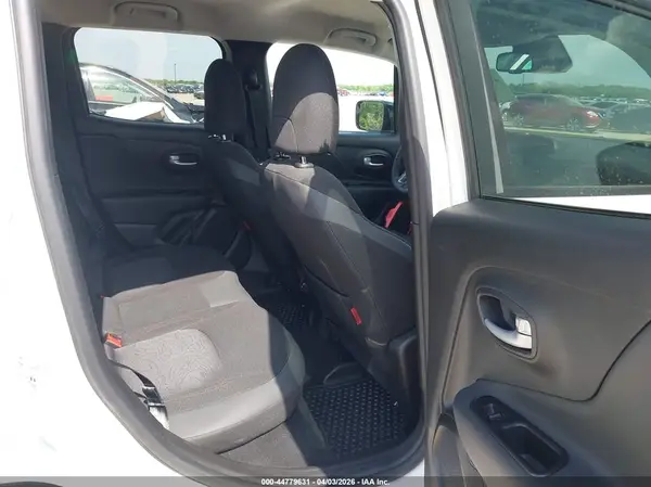 ZACNJDC12PPP72659 2023 JEEP RENEGADE - Image 8