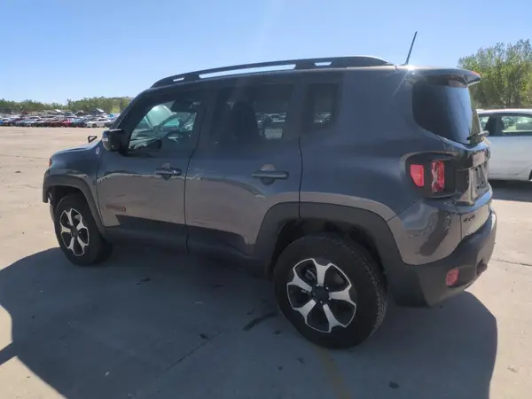 ZACNJDC13MPM09881 2021 JEEP RENEGADE - Image 2