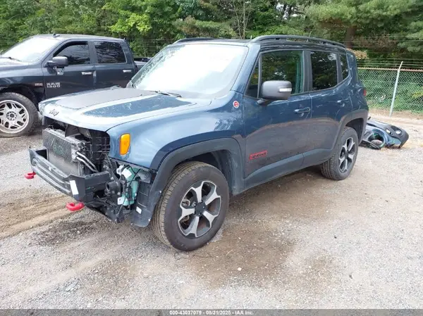 ZACNJDC13MPM93121 2021 JEEP RENEGADE - Image 2