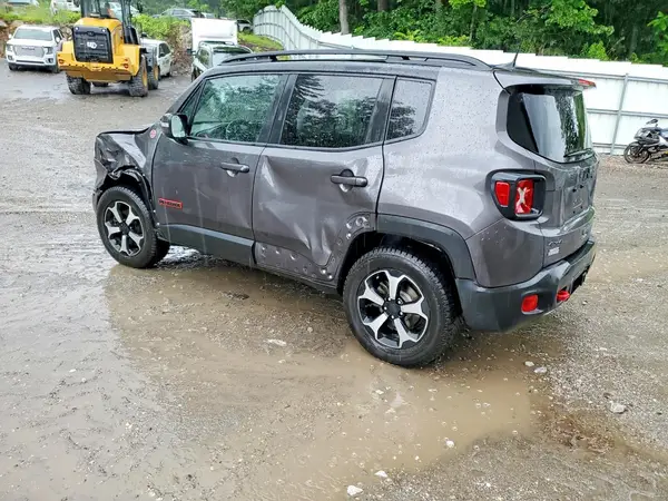 ZACNJDC13MPN30569 2021 JEEP RENEGADE - Image 2