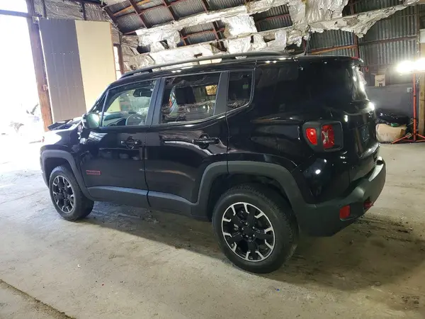 ZACNJDC13PPP45244 2023 JEEP RENEGADE - Image 2