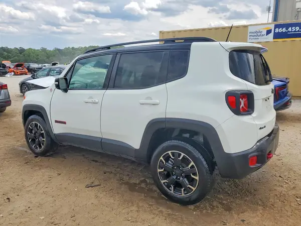 ZACNJDC13PPP71486 2023 JEEP RENEGADE - Image 2