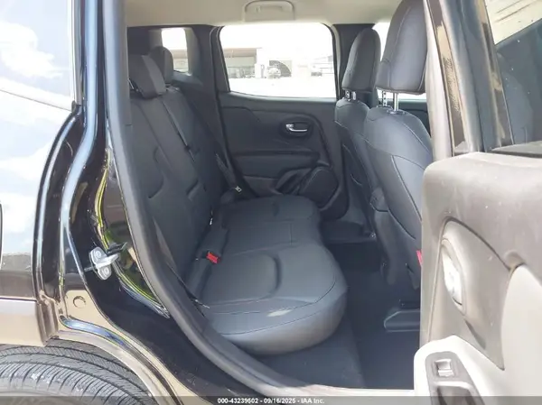 ZACNJDC14NPN68040 2022 JEEP RENEGADE - Image 8