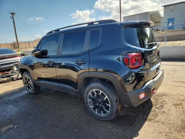 ZACNJDC14PPP13371 2023 JEEP RENEGADE - Image 2