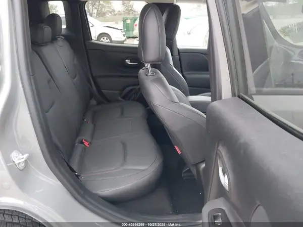 ZACNJDC14PPP14181 2023 JEEP RENEGADE - Image 8