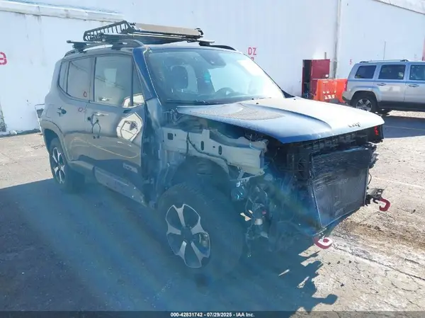ZACNJDC15NPN53093 2022 JEEP RENEGADE - Image 1