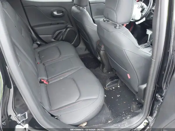 ZACNJDC15PPP15307 2023 JEEP RENEGADE - Image 8