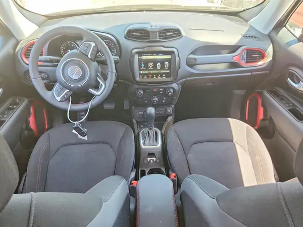 ZACNJDC15PPP62109 2023 JEEP RENEGADE - Image 8