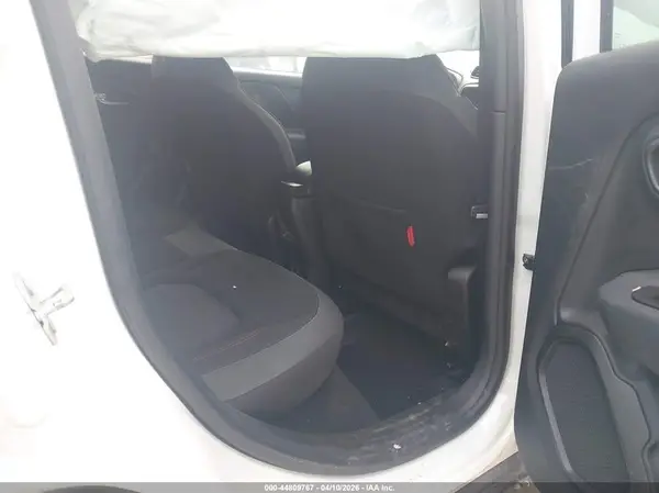 ZACNJDC16NPN60697 2022 JEEP RENEGADE - Image 8
