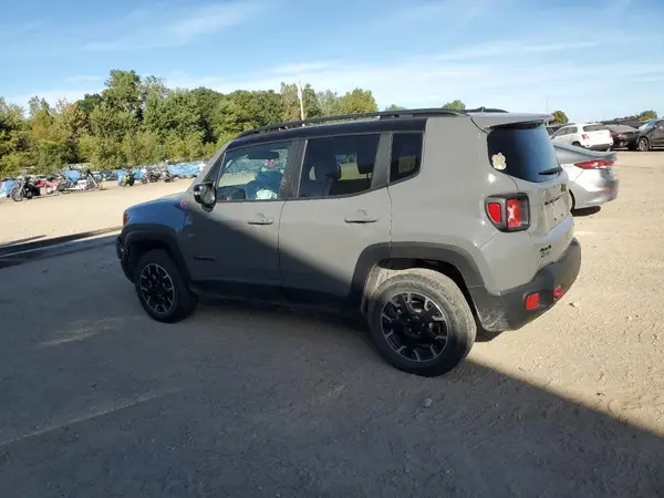 ZACNJDC16PPP22010 2023 JEEP RENEGADE - Image 2