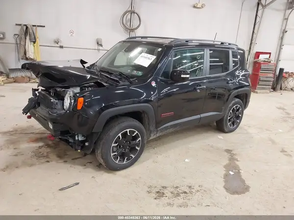 ZACNJDC16PPP25960 2023 JEEP RENEGADE - Image 2