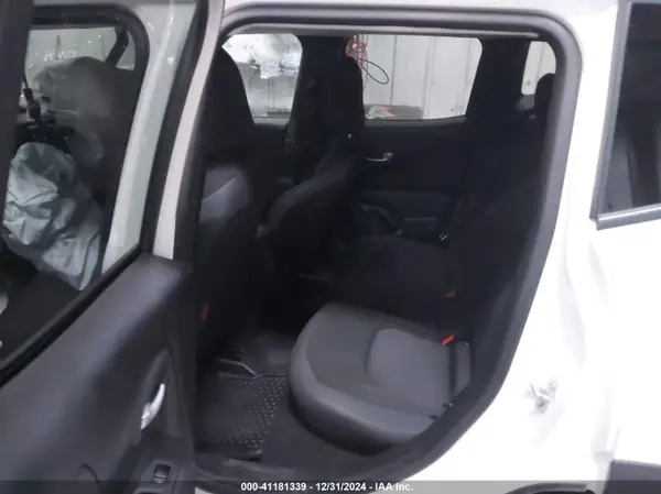 ZACNJDC16PPP37073 2023 JEEP RENEGADE - Image 8