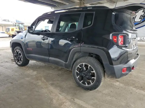 ZACNJDC16PPP38983 2023 JEEP RENEGADE - Image 2