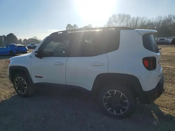 ZACNJDC16PPP57422 2023 JEEP RENEGADE - Image 2