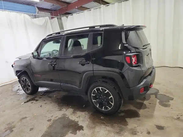 ZACNJDC16PPP73927 2023 JEEP RENEGADE - Image 2