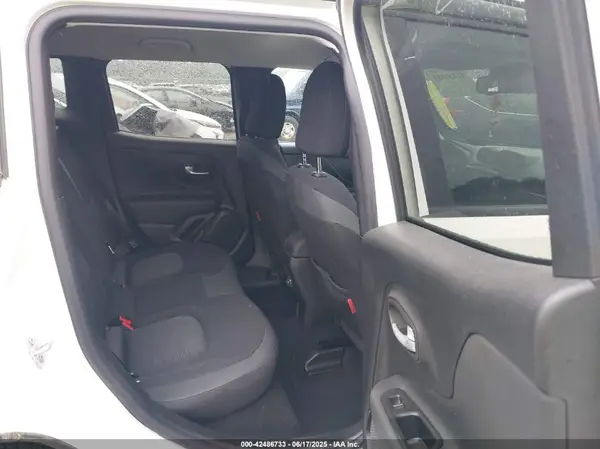ZACNJDC17PPP43612 2023 JEEP RENEGADE - Image 8