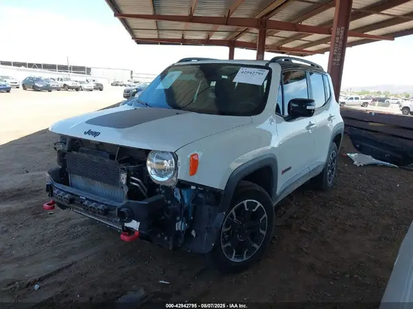 ZACNJDC17PPP66467 2023 JEEP RENEGADE - Image 2