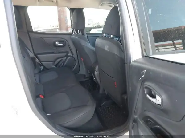 ZACNJDC17PPP66467 2023 JEEP RENEGADE - Image 8
