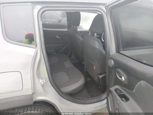 ZACNJDC18MPM66481 2021 JEEP RENEGADE - Image 8
