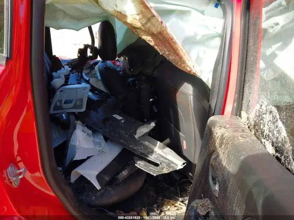 ZACNJDC18MPN27747 2021 JEEP RENEGADE - Image 8