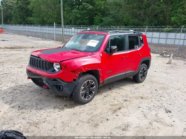 ZACNJDC18PPP61388 2023 JEEP RENEGADE - Image 2
