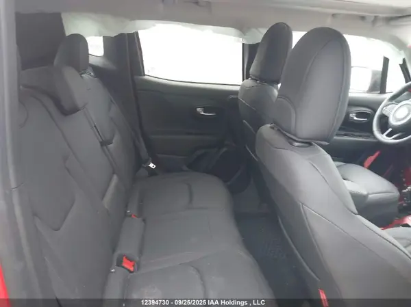 ZACNJDC19NPN95802 2022 JEEP RENEGADE - Image 8