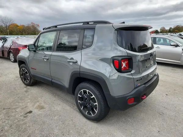 ZACNJDC19PPP21529 2023 JEEP RENEGADE - Image 2