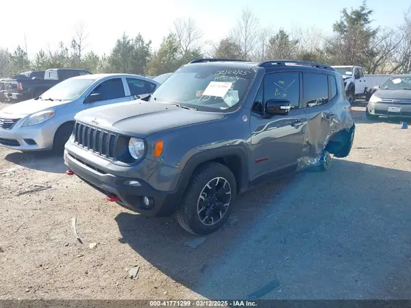 ZACNJDC19PPP27959 2023 JEEP RENEGADE - Image 2