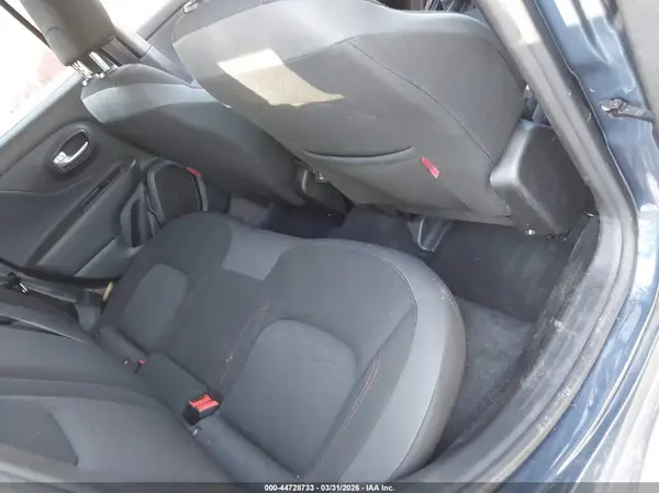 ZACNJDC19PPP70780 2023 JEEP RENEGADE - Image 8