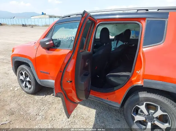 ZACNJDC1XMPN31492 2021 JEEP RENEGADE - Image 8