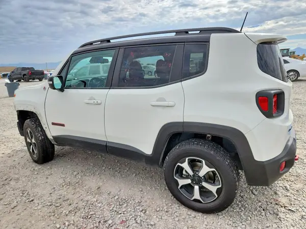 ZACNJDC1XNPN68026 2022 JEEP RENEGADE - Image 2