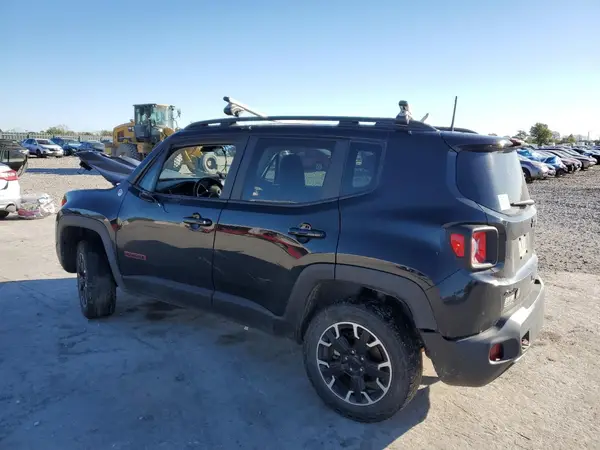 ZACNJDC1XPPP39926 2023 JEEP RENEGADE - Image 2