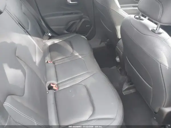 ZACNJDD10MPM67638 2021 JEEP RENEGADE - Image 8