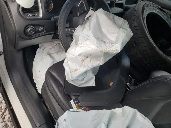 ZACNJDD10MPN30284 2021 JEEP RENEGADE - Image 8