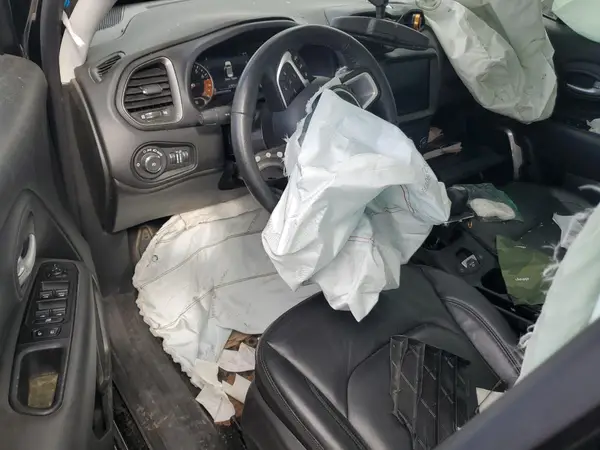 ZACNJDD10PPP18047 2023 JEEP RENEGADE - Image 8