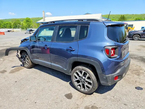 ZACNJDD11NPN67720 2022 JEEP RENEGADE - Image 2