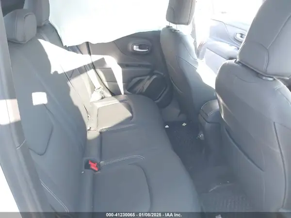 ZACNJDD11PPP44883 2023 JEEP RENEGADE - Image 8