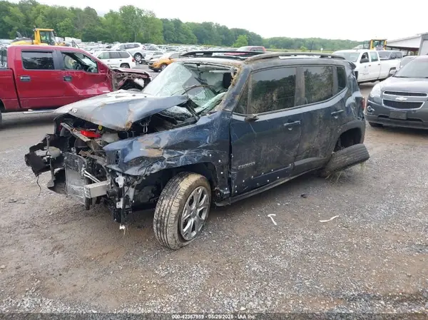 ZACNJDD14PPP38057 2023 JEEP RENEGADE - Image 2