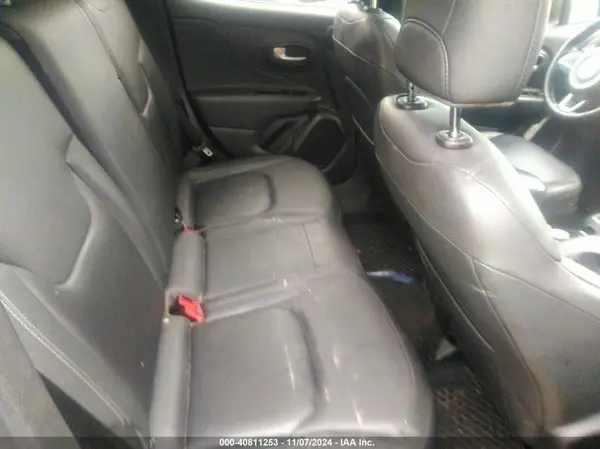 ZACNJDD16PPP15766 2023 JEEP RENEGADE - Image 8