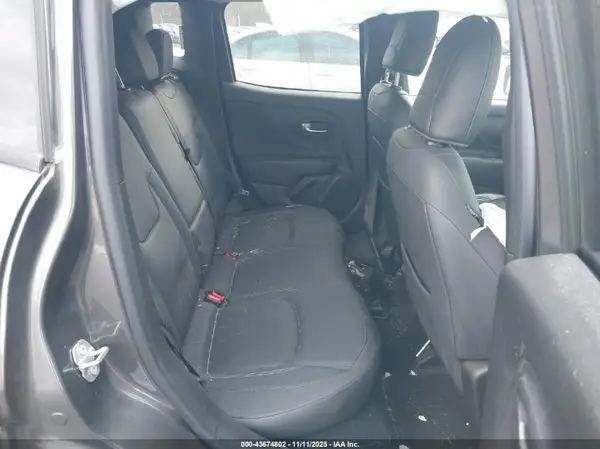 ZACNJDD17MPM34877 2021 JEEP RENEGADE - Image 8