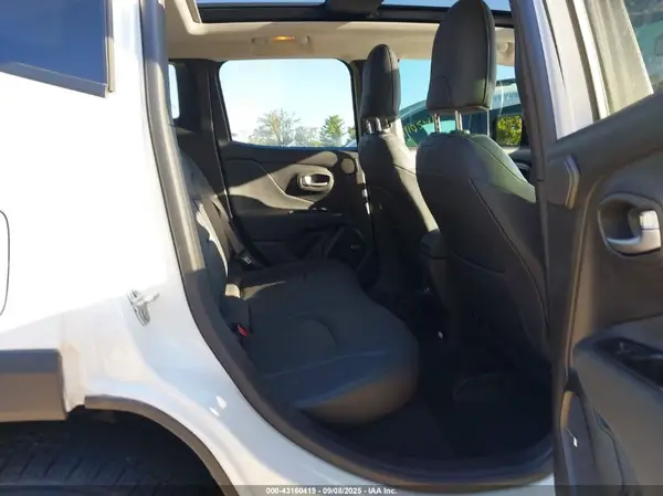 ZACNJDD17MPM71721 2021 JEEP RENEGADE - Image 8