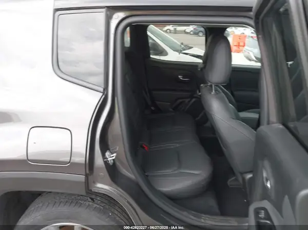 ZACNJDD17MPM93122 2021 JEEP RENEGADE - Image 8