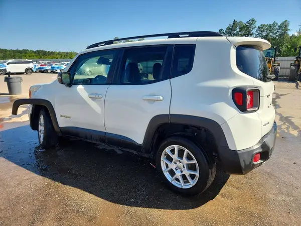 ZACNJDD17MPM94545 2021 JEEP RENEGADE - Image 2