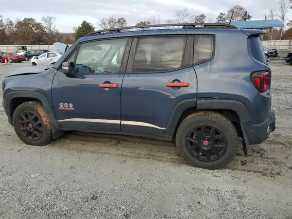 ZACNJDD18MPM67810 2021 JEEP RENEGADE - Image 2