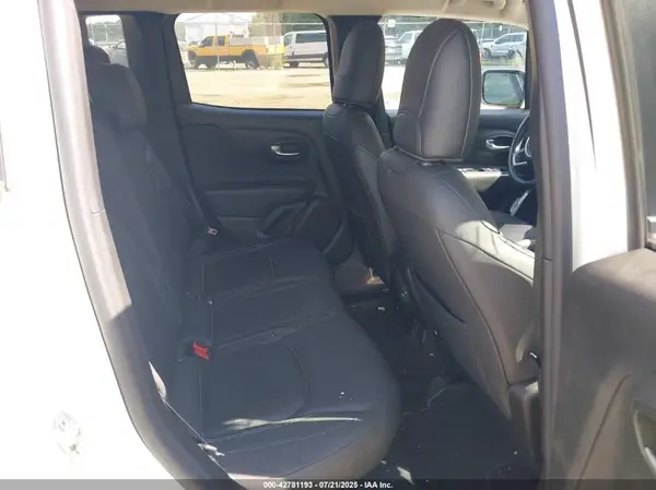 ZACNJDD19MPM21502 2021 JEEP RENEGADE - Image 8